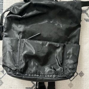 Tommy Bahama Black Nylon Travel Backpack with Laptop Sleeve Backpack Purse